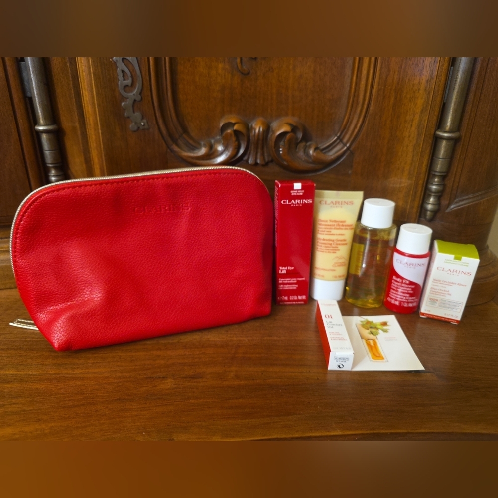 Clarins 7-Piece Skincare/Lip Oil Set--NIB